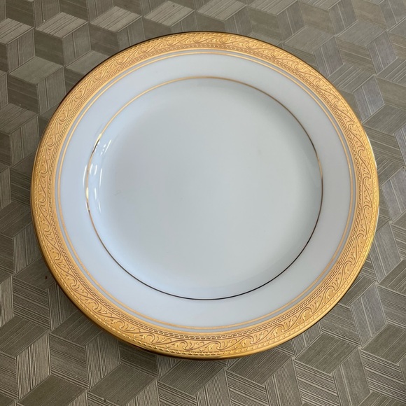 Noritake Fine Porcelain CRESTWOOD Gold Bread and Butter Plate Set of 8 Plates - Picture 7 of 10